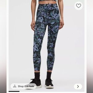 Fast and Free High-Rise Tight 25"
5 Pocket